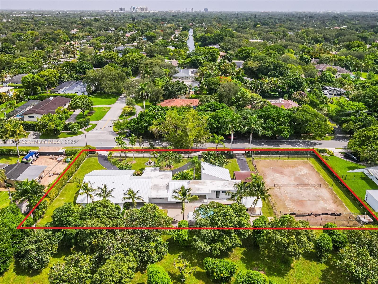 6900 SW 136th St Palmetto Bay, FL 33156