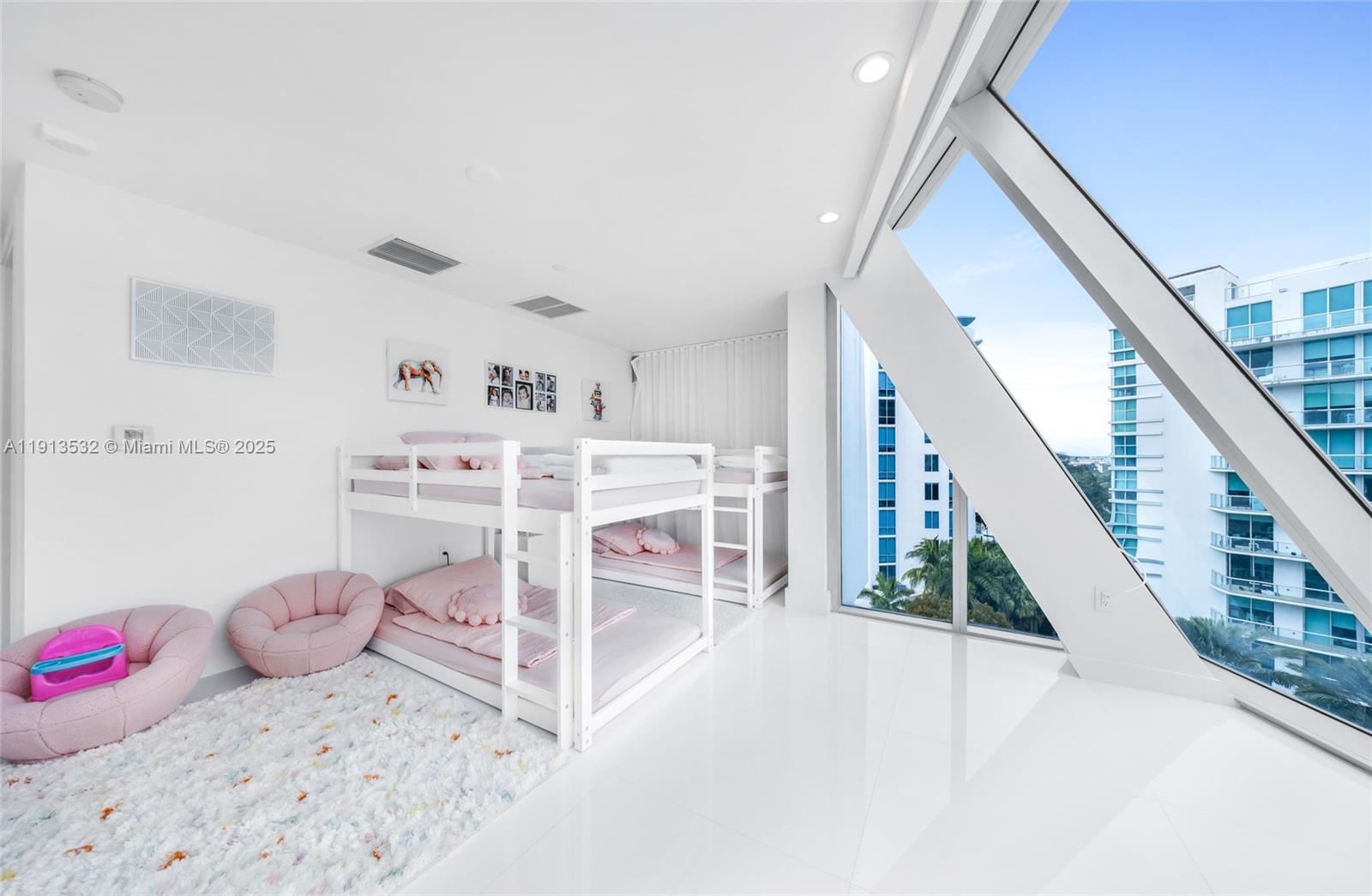 Undisclosed Address Aventura, FL 33180