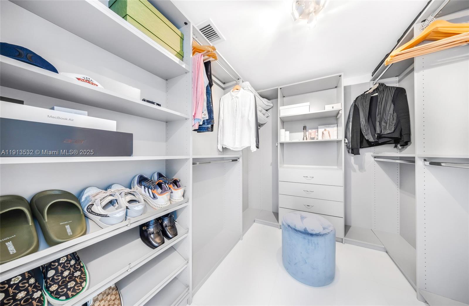 Undisclosed Address Aventura, FL 33180