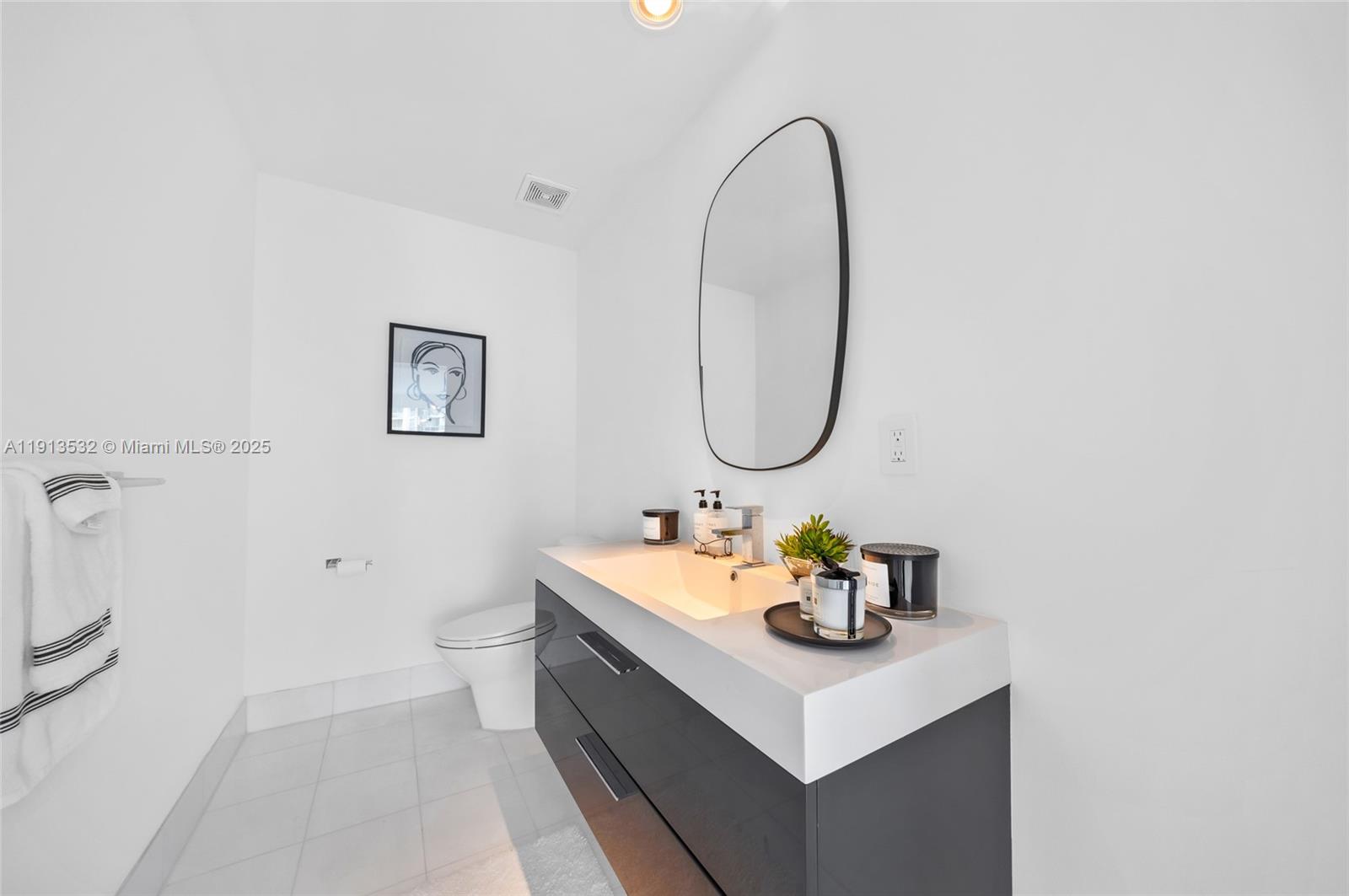 Undisclosed Address Aventura, FL 33180