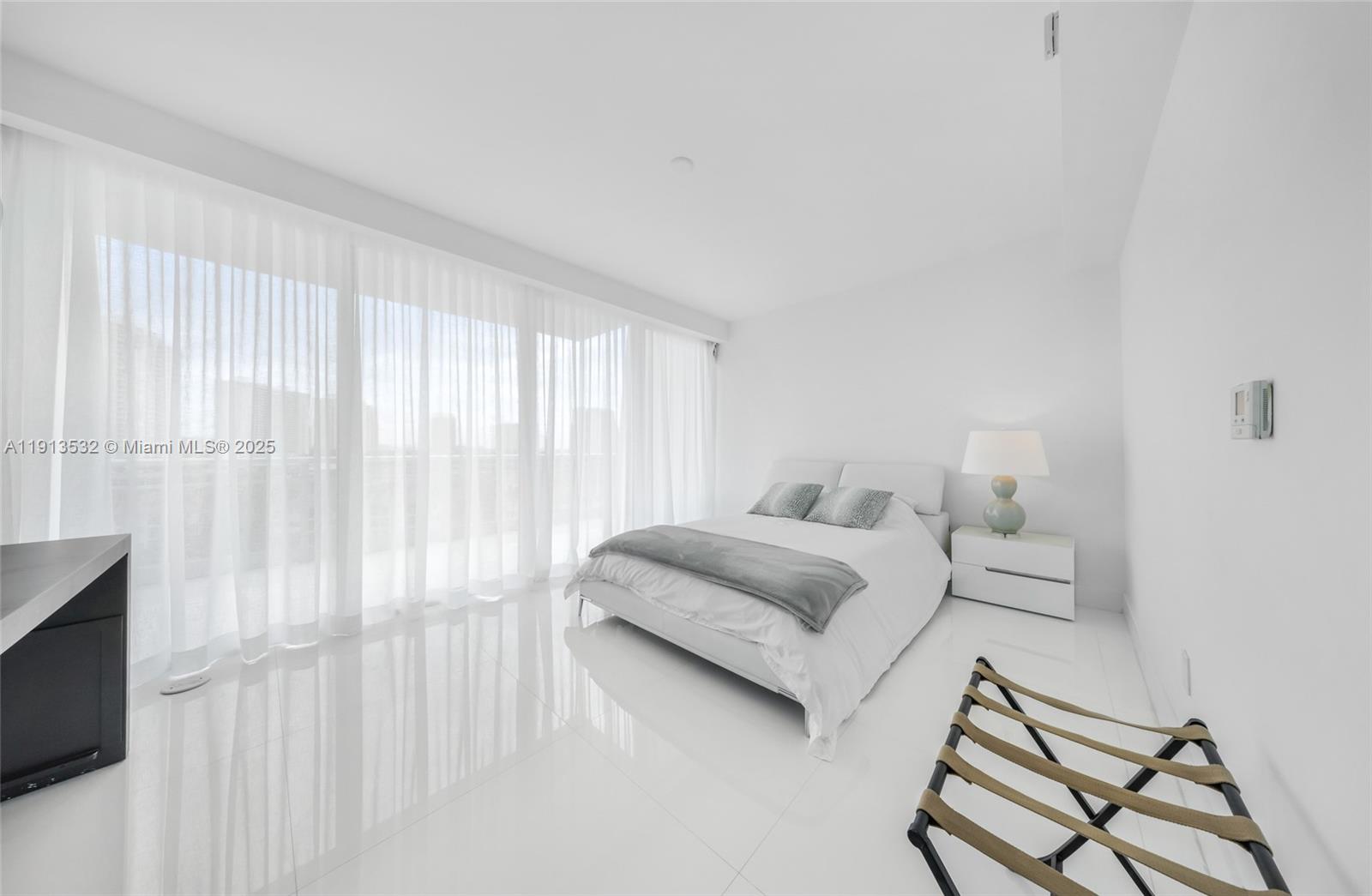 Undisclosed Address Aventura, FL 33180