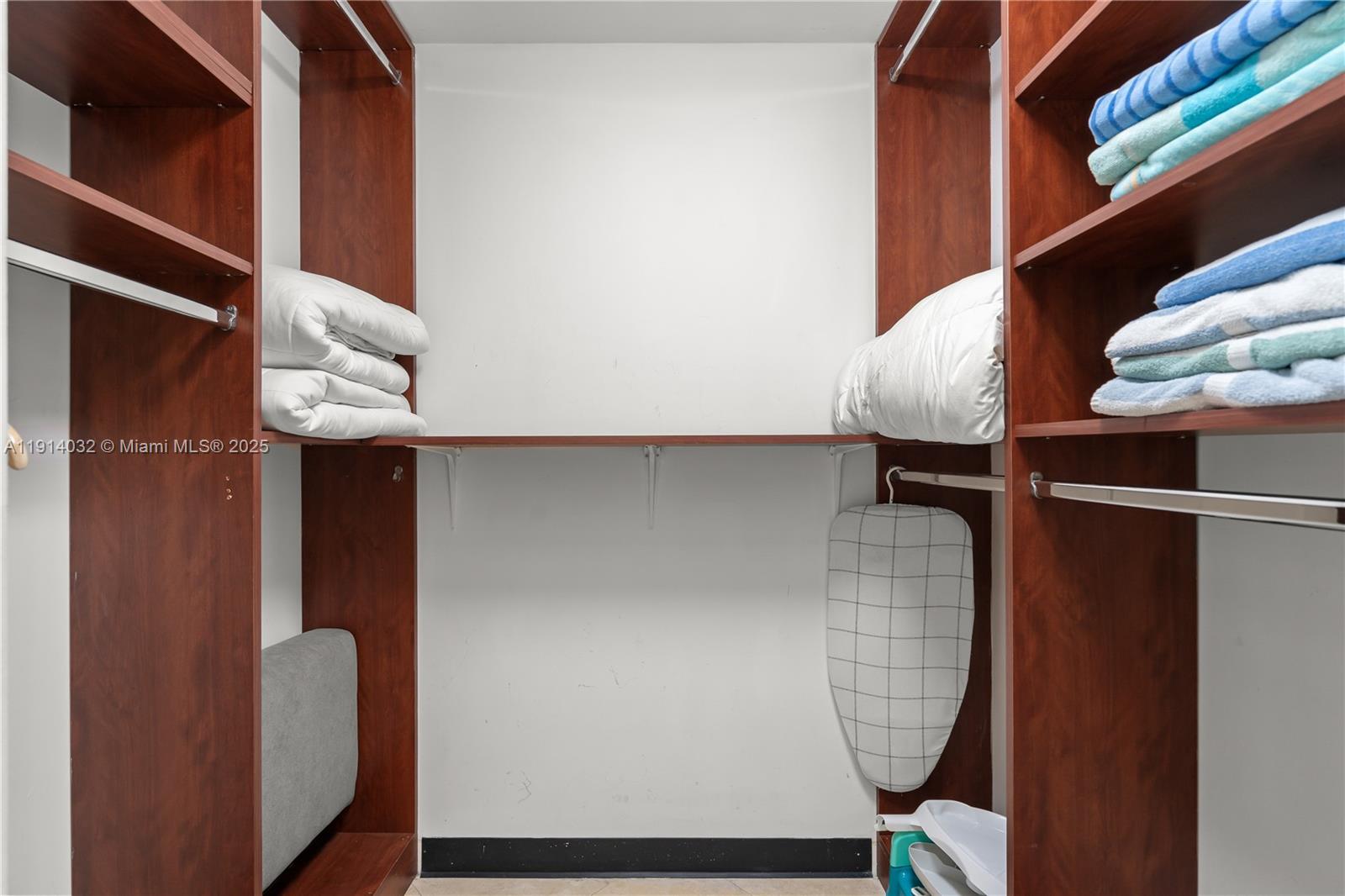 17555 Atlantic Blvd #602 Sunny Isles Beach, FL 33160