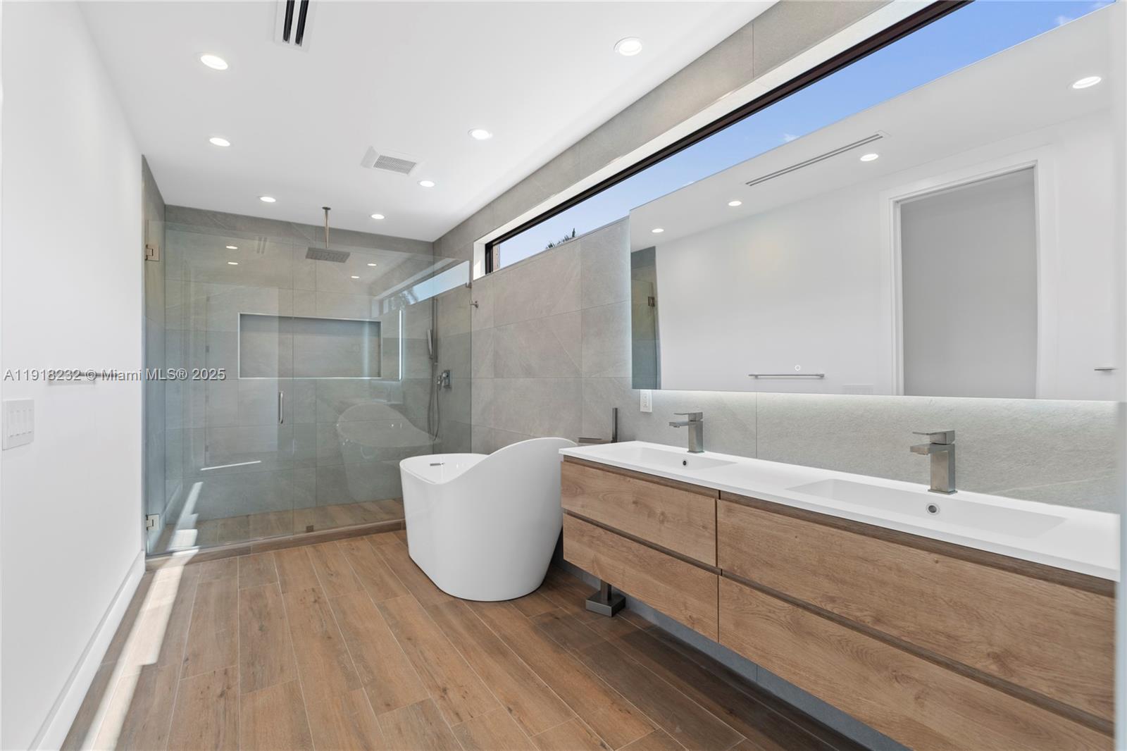 3026 Aviation Ave #1 Miami, FL 33133