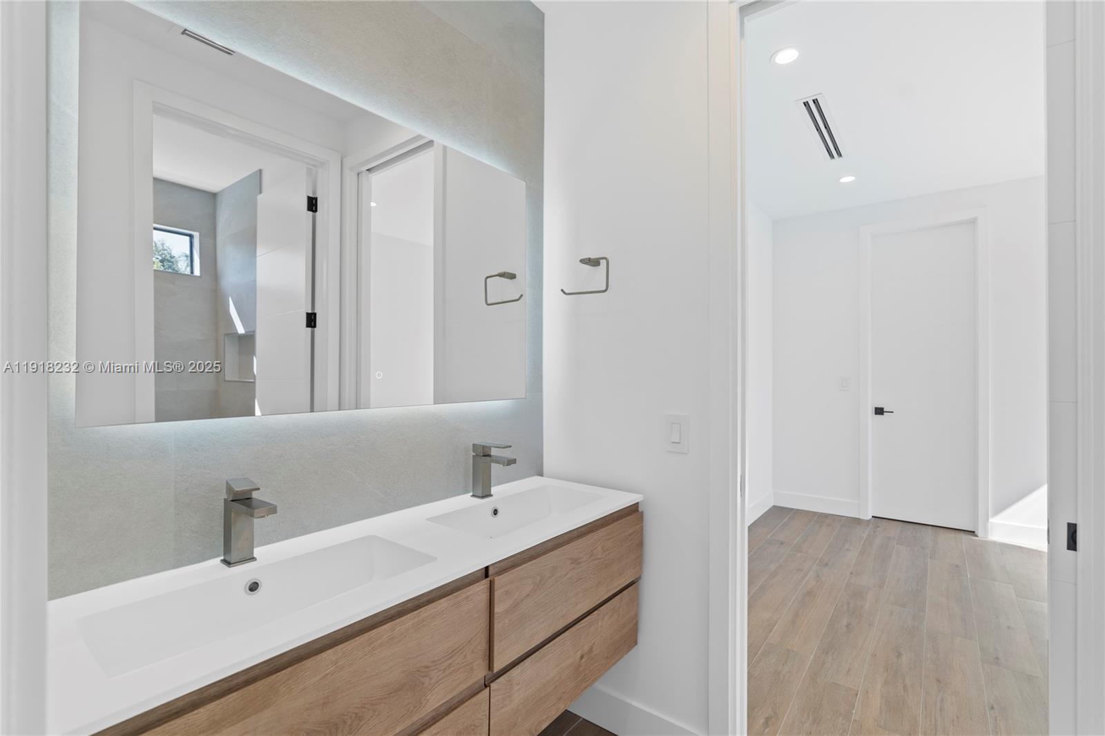 3026 Aviation Ave #1 Miami, FL 33133