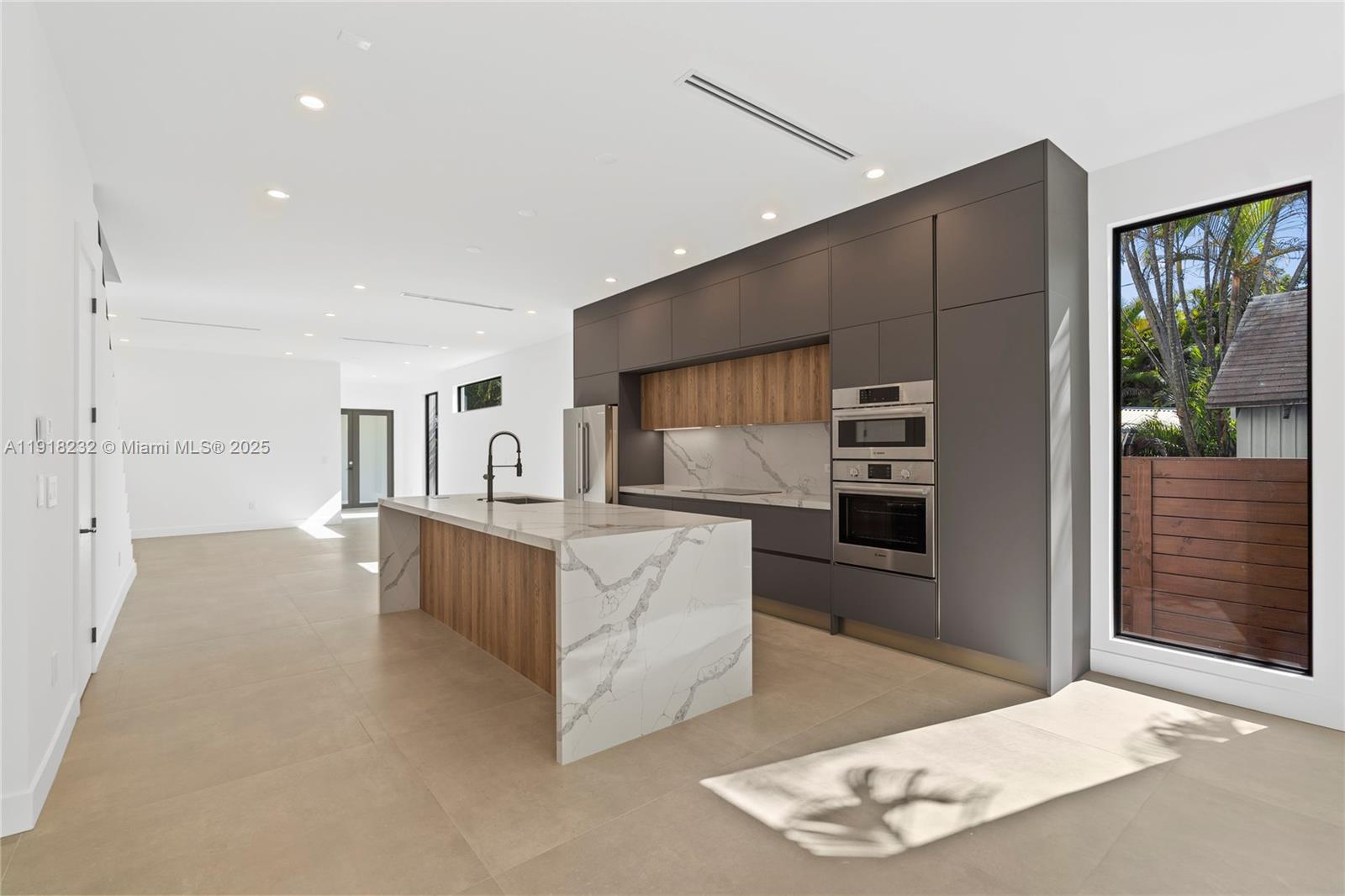 3026 Aviation Ave #1 Miami, FL 33133