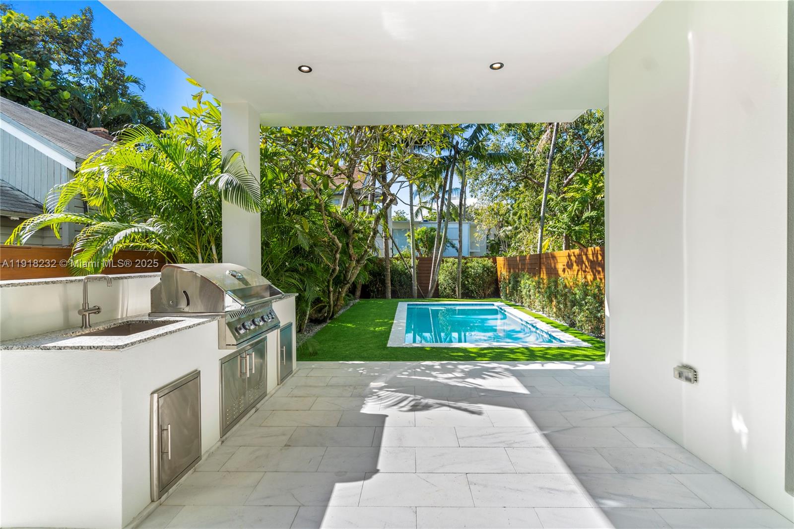 3026 Aviation Ave #1 Miami, FL 33133