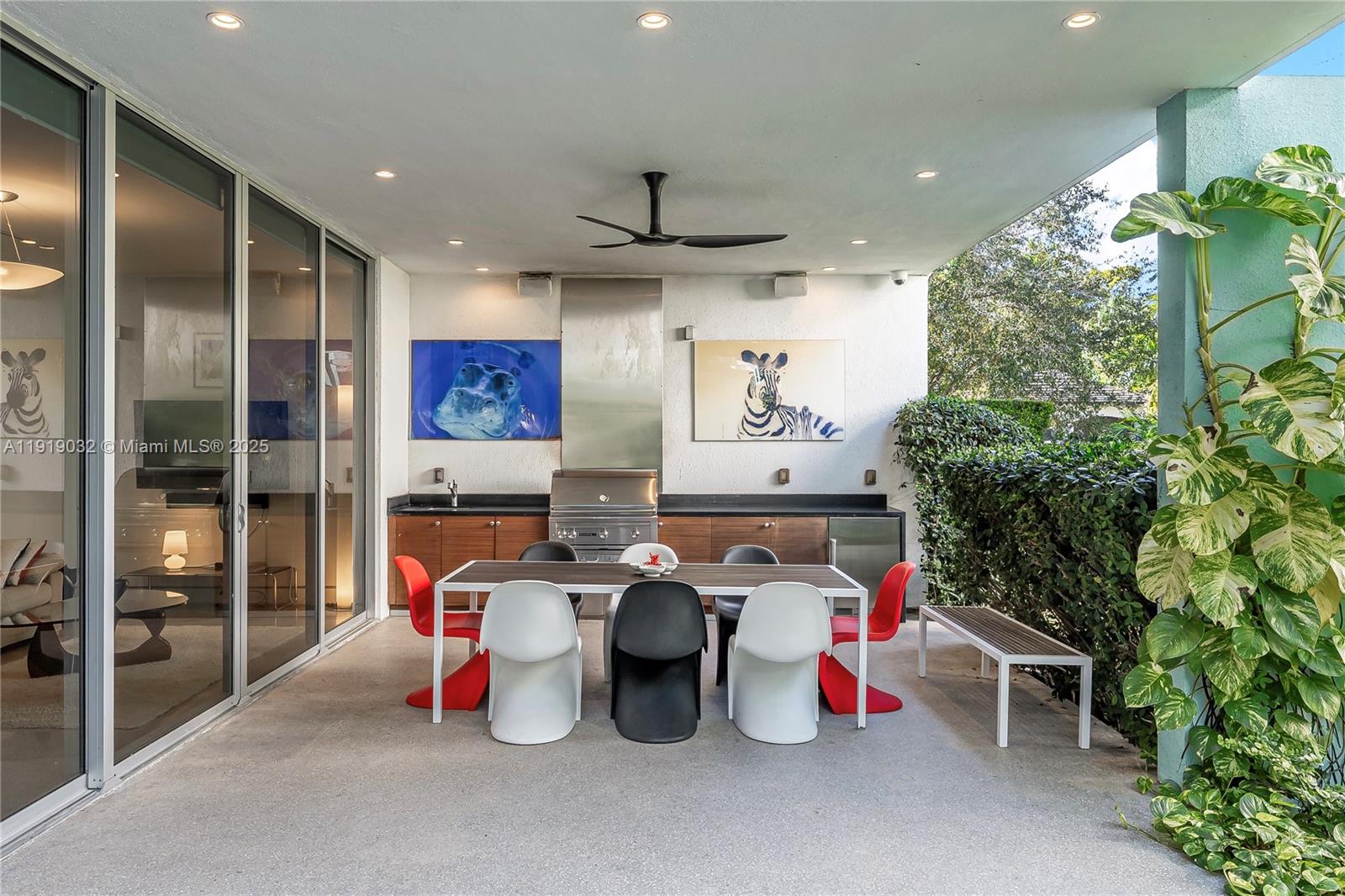 6495 SW 85th St Miami, FL 33143