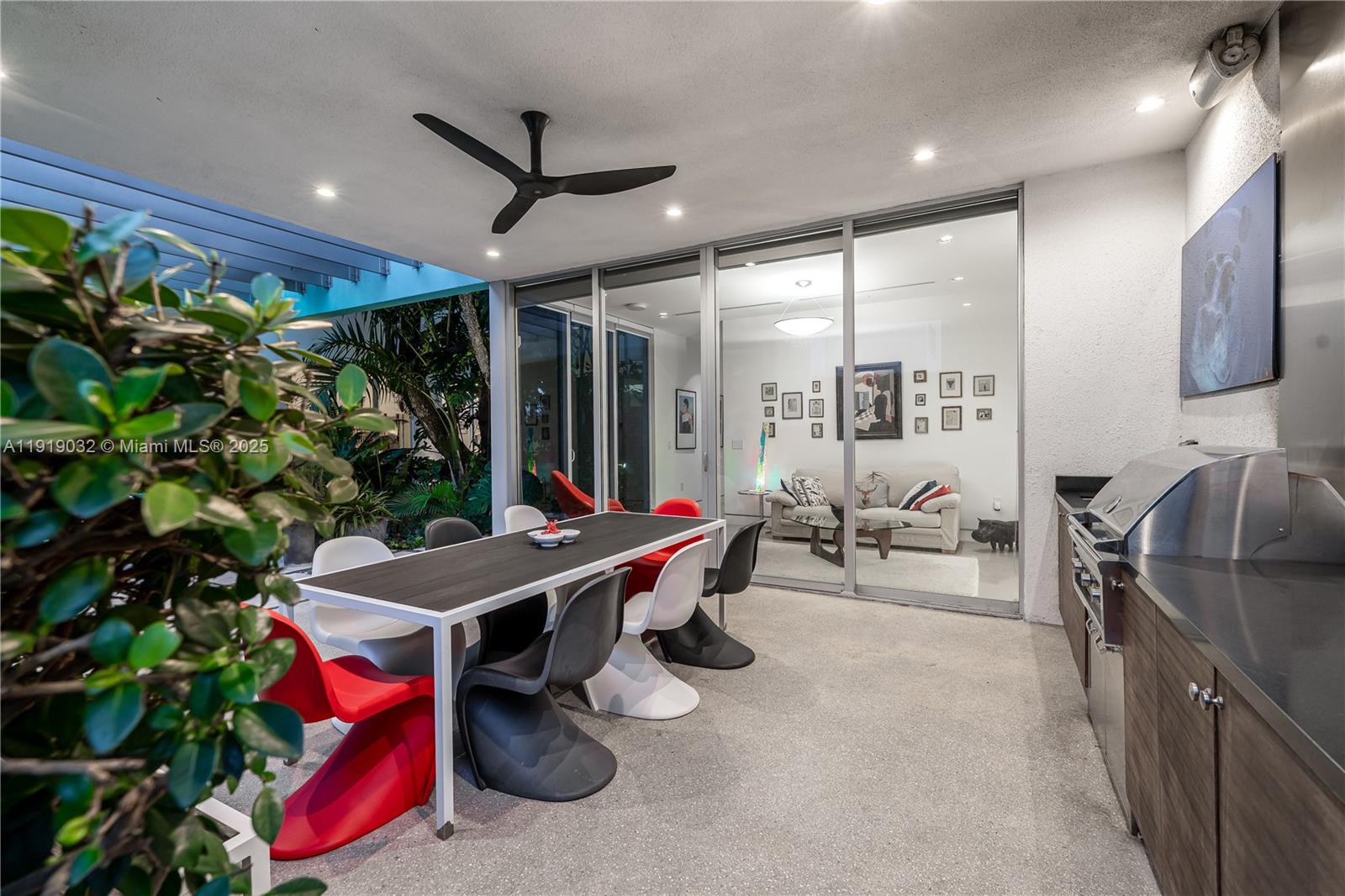 6495 SW 85th St Miami, FL 33143