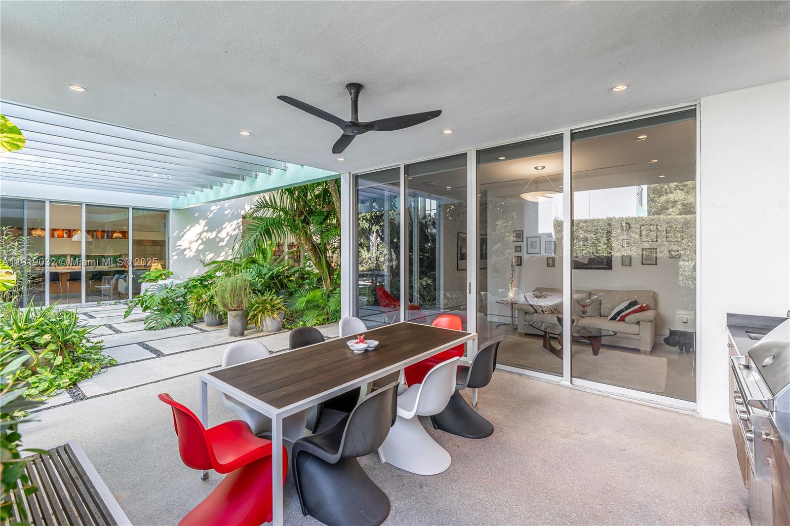 6495 SW 85th St Miami, FL 33143