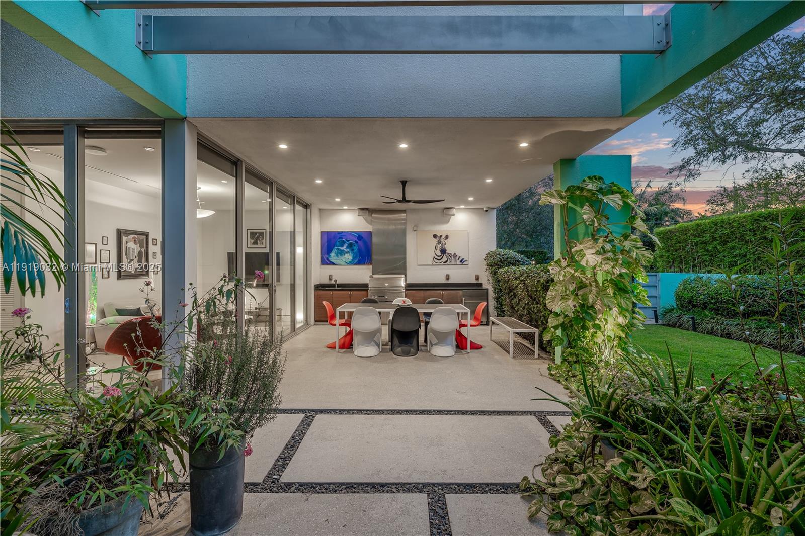 6495 SW 85th St Miami, FL 33143