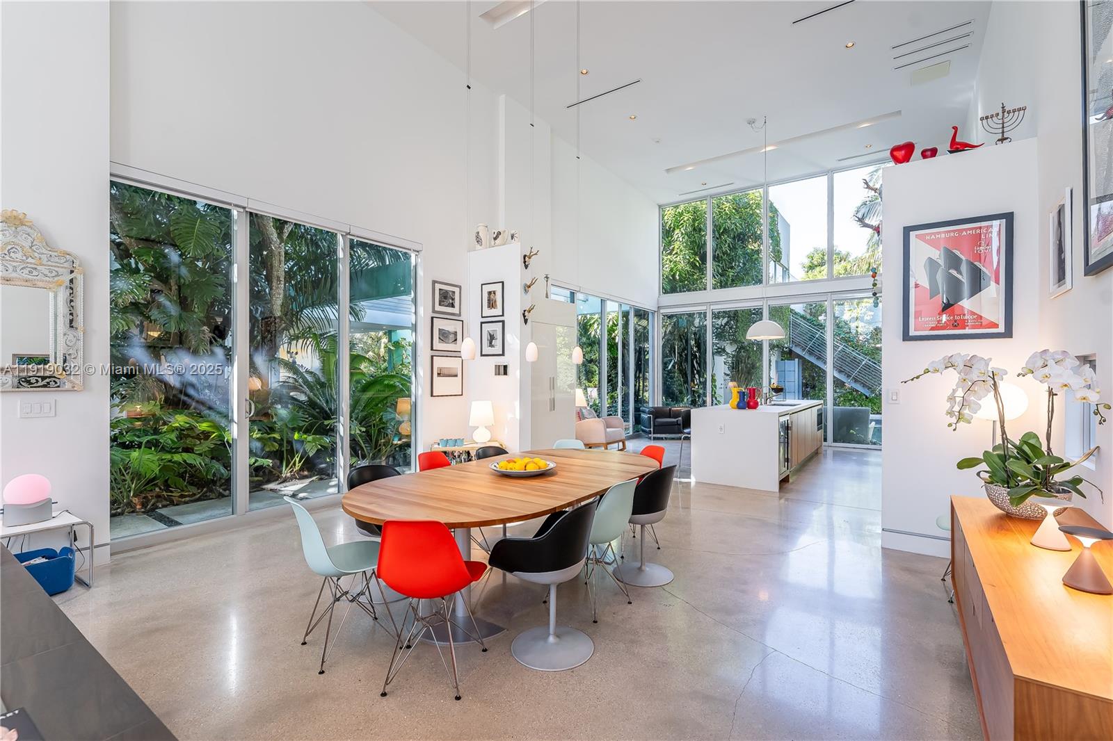 6495 SW 85th St Miami, FL 33143