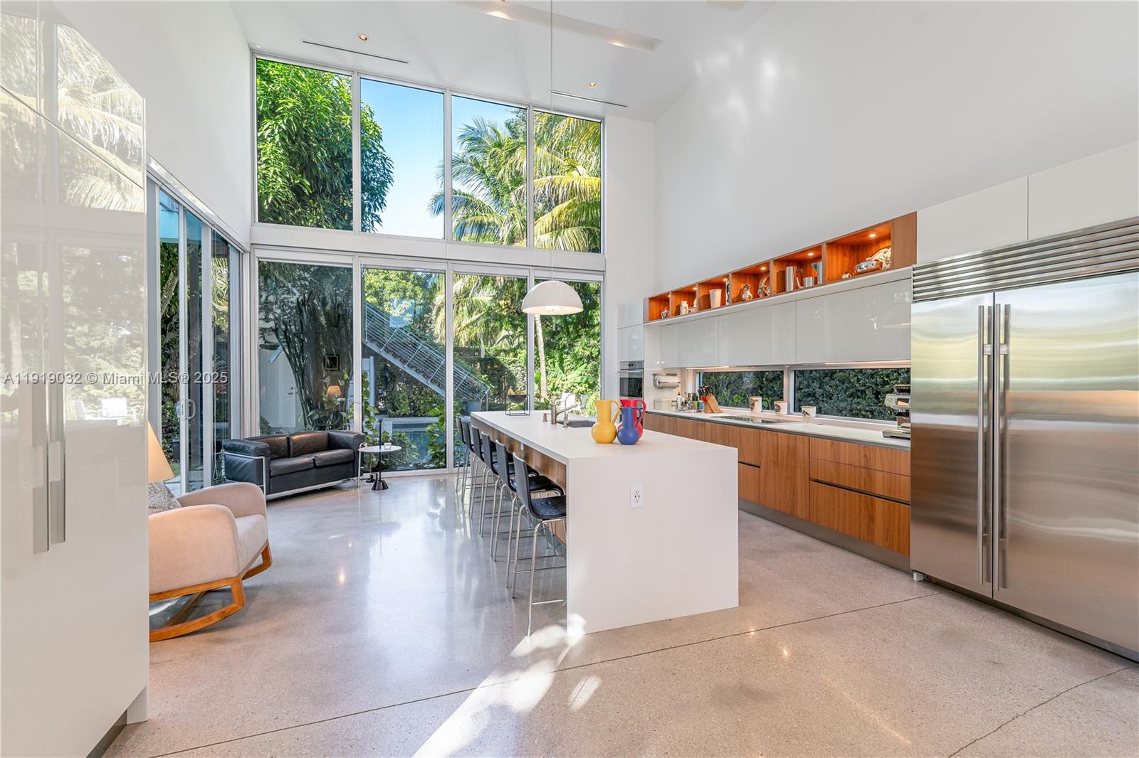 6495 SW 85th St Miami, FL 33143