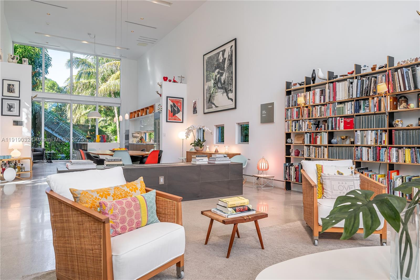 6495 SW 85th St Miami, FL 33143