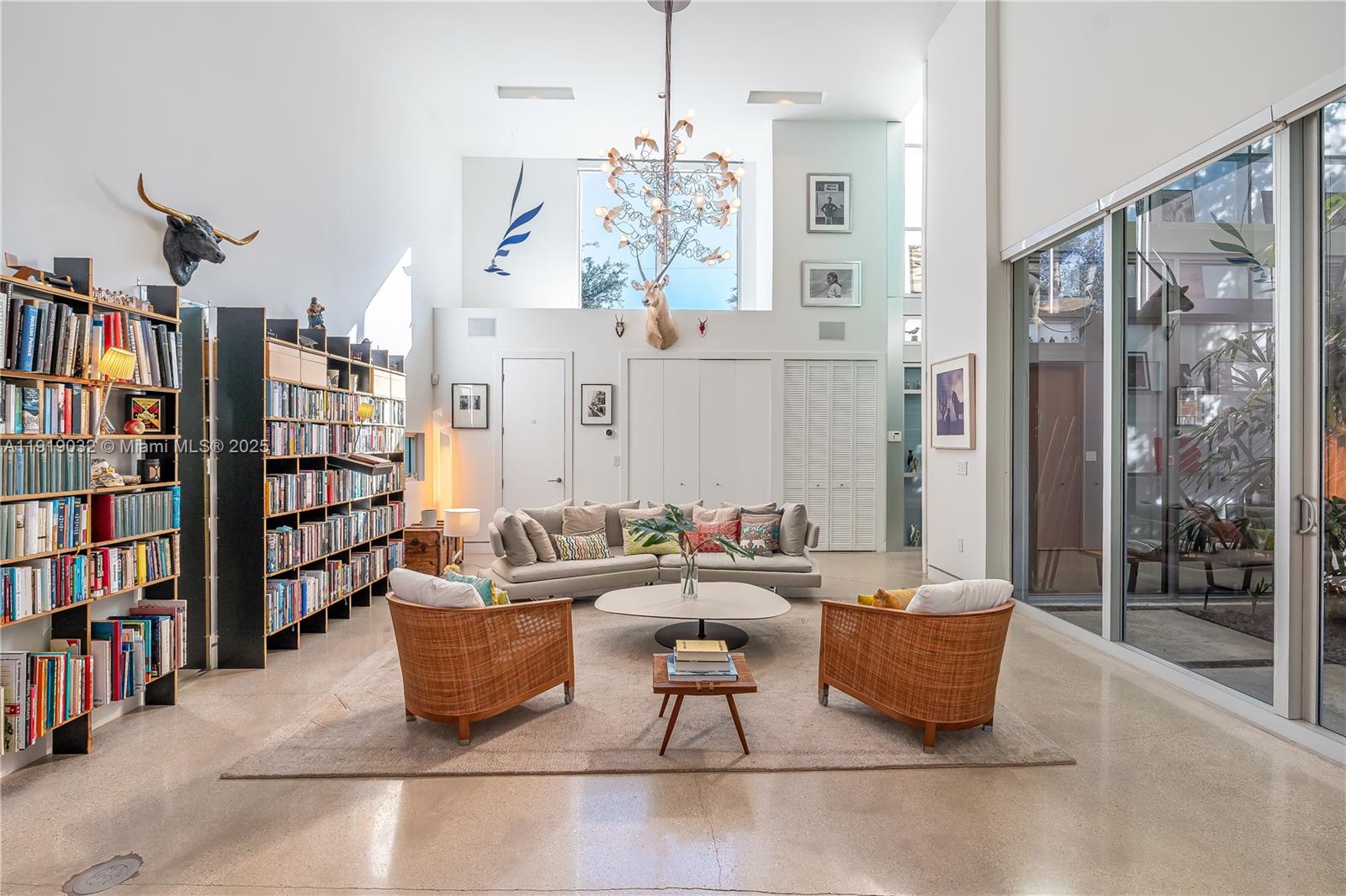 6495 SW 85th St Miami, FL 33143