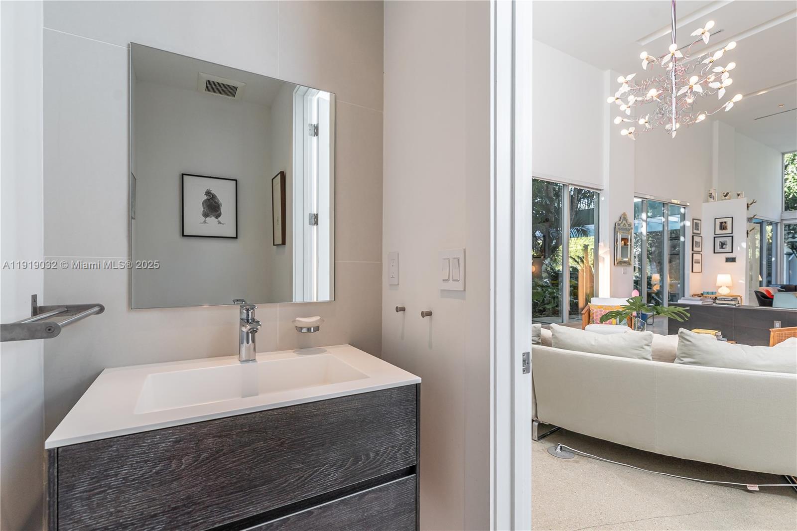 6495 SW 85th St Miami, FL 33143