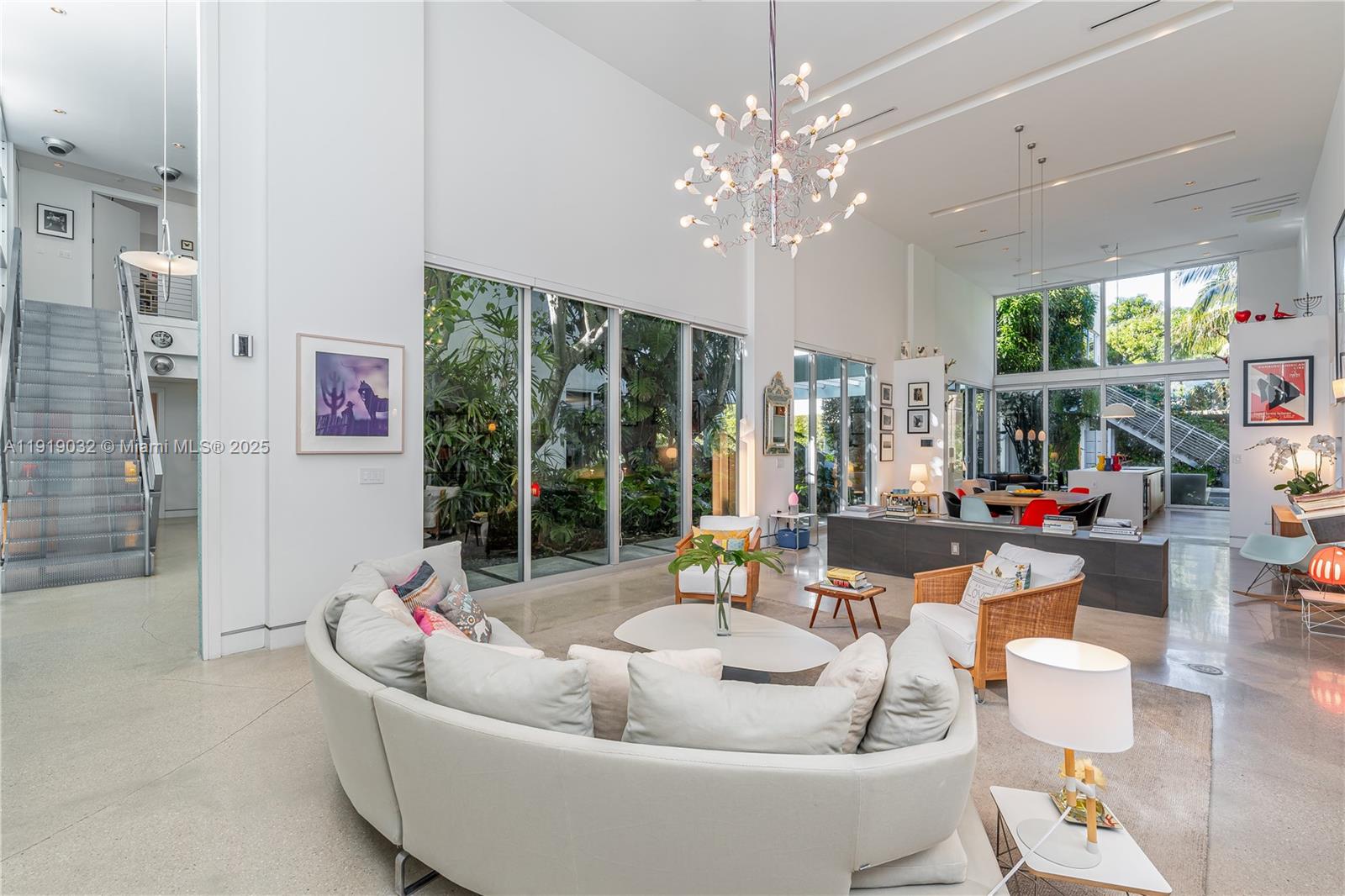 6495 SW 85th St Miami, FL 33143