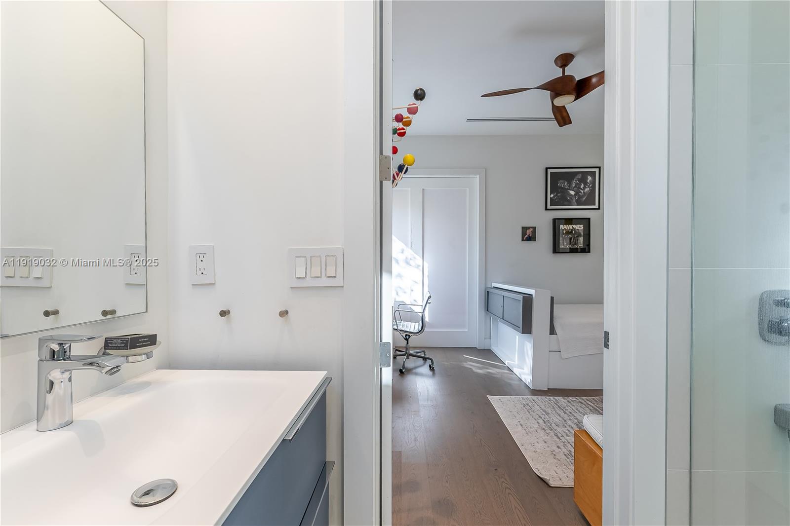 6495 SW 85th St Miami, FL 33143