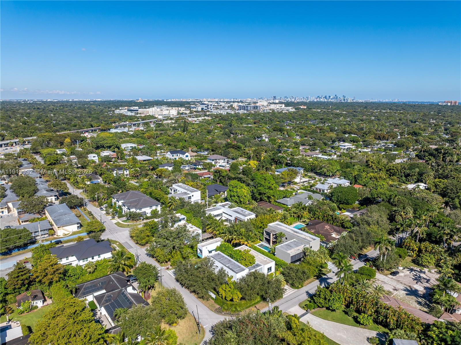 6495 SW 85th St Miami, FL 33143