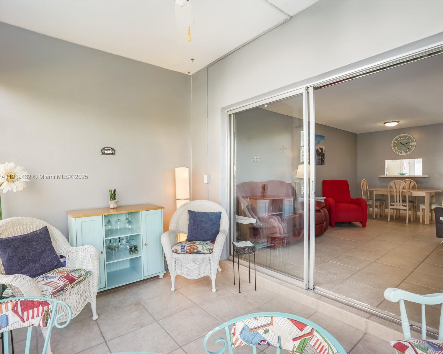 4705 NW 35th St #515 Lauderdale Lakes, FL 33319