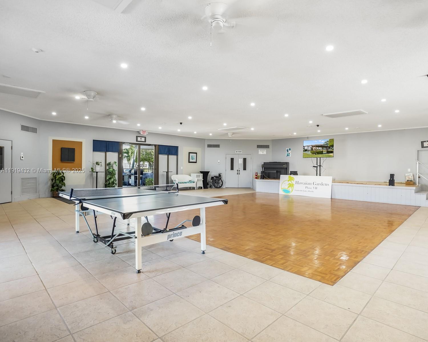 4705 NW 35th St #515 Lauderdale Lakes, FL 33319