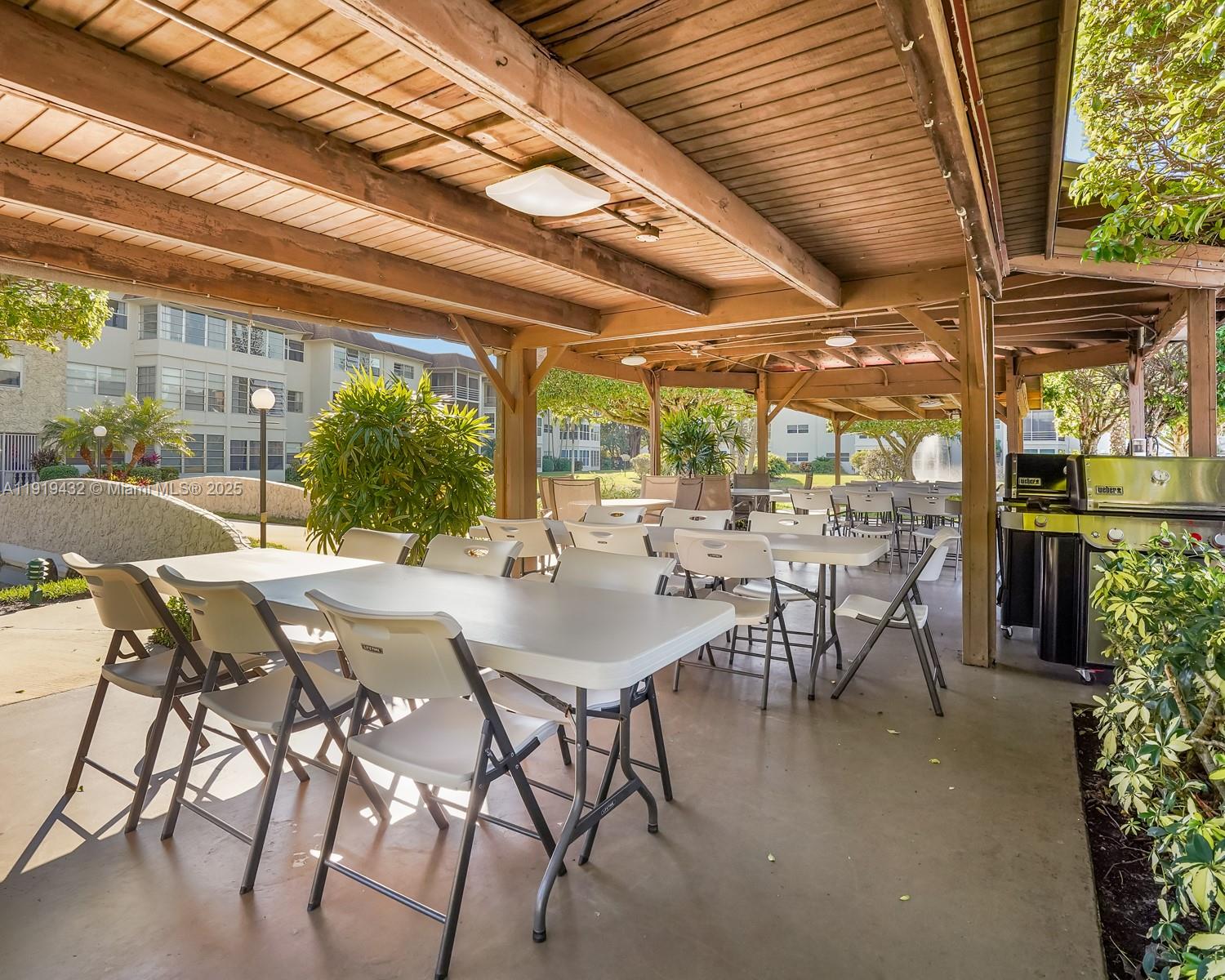 4705 NW 35th St #515 Lauderdale Lakes, FL 33319