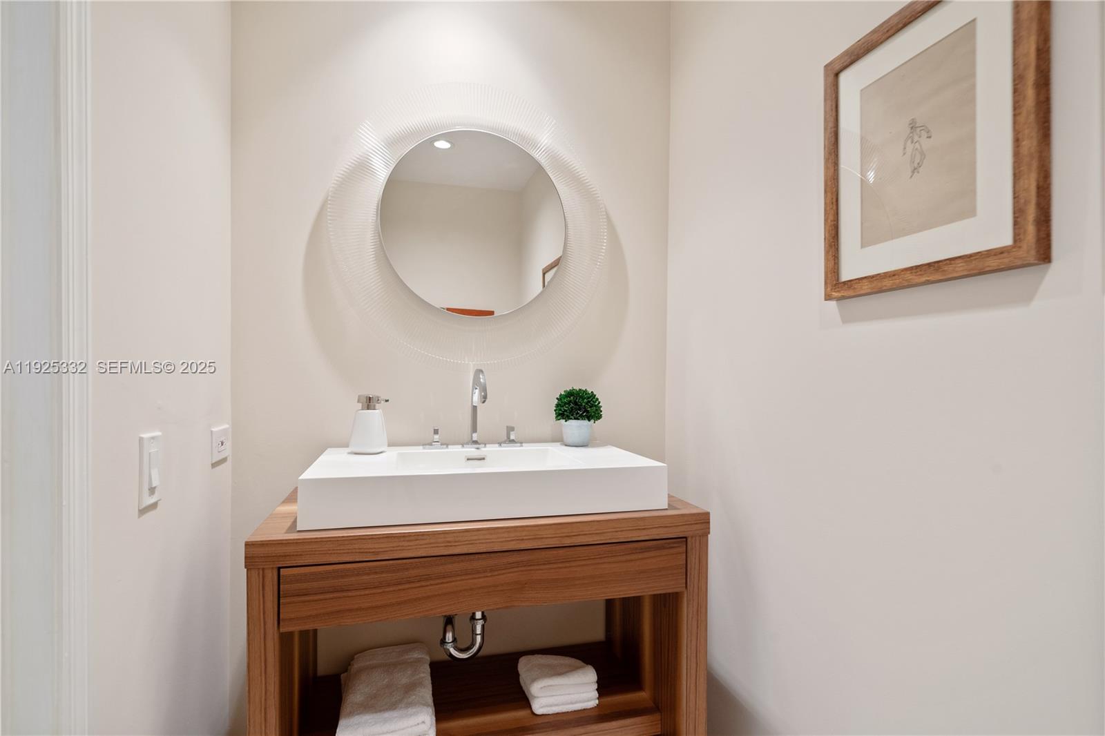 808 Brickell Key Dr #3304 Miami, FL 33131