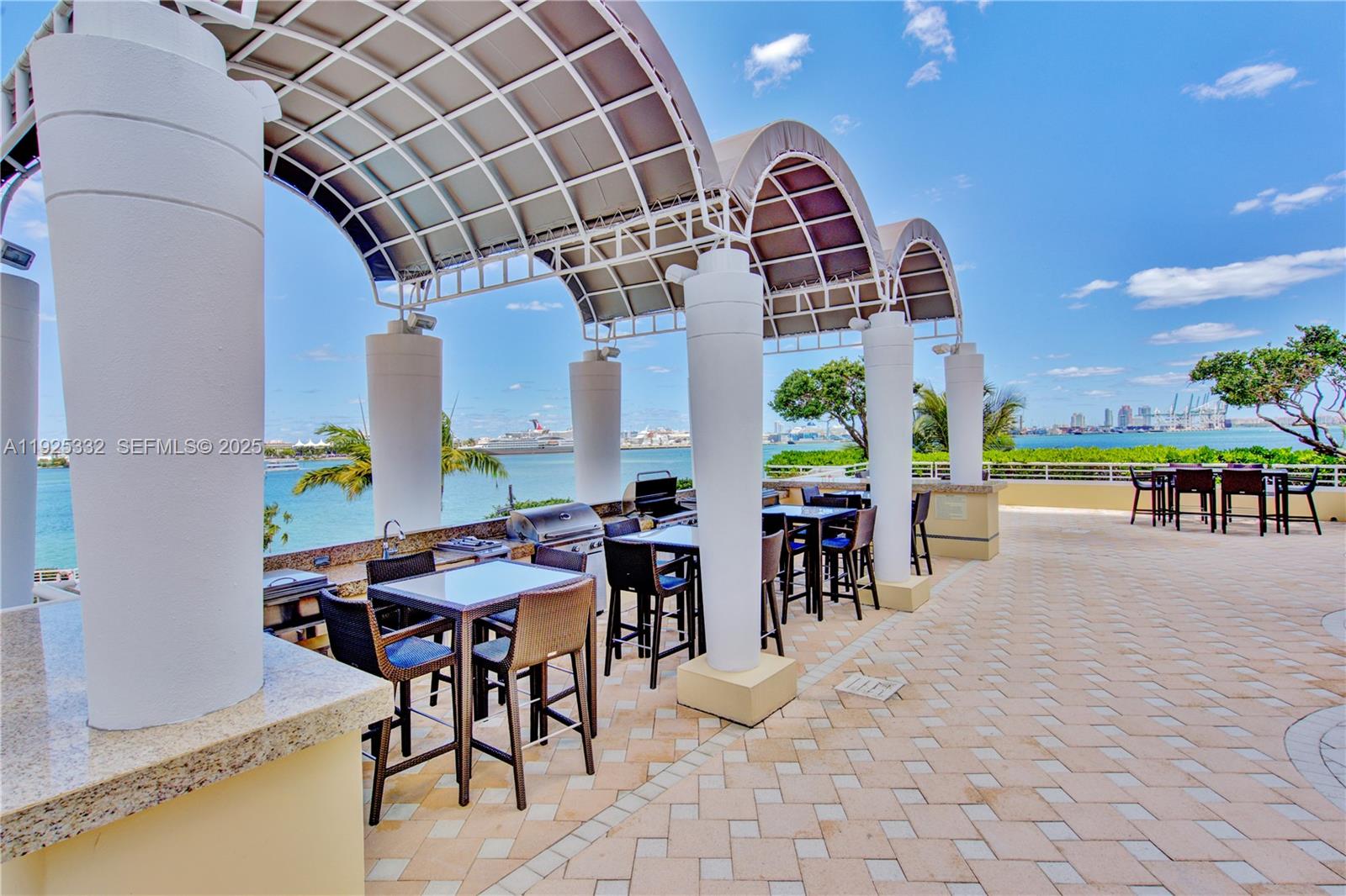 808 Brickell Key Dr #3304 Miami, FL 33131