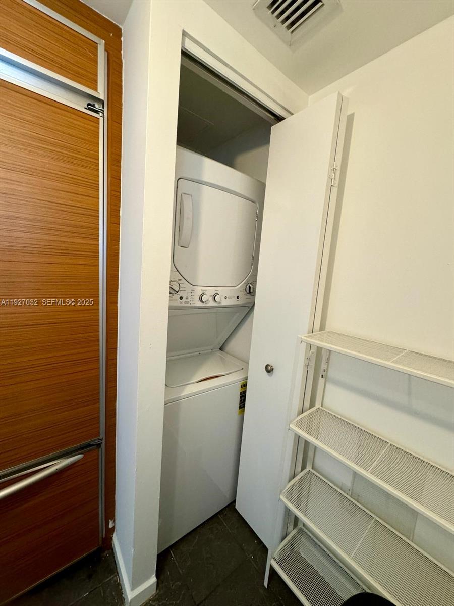 50 Biscayne Blvd #3807 Miami, FL 33132