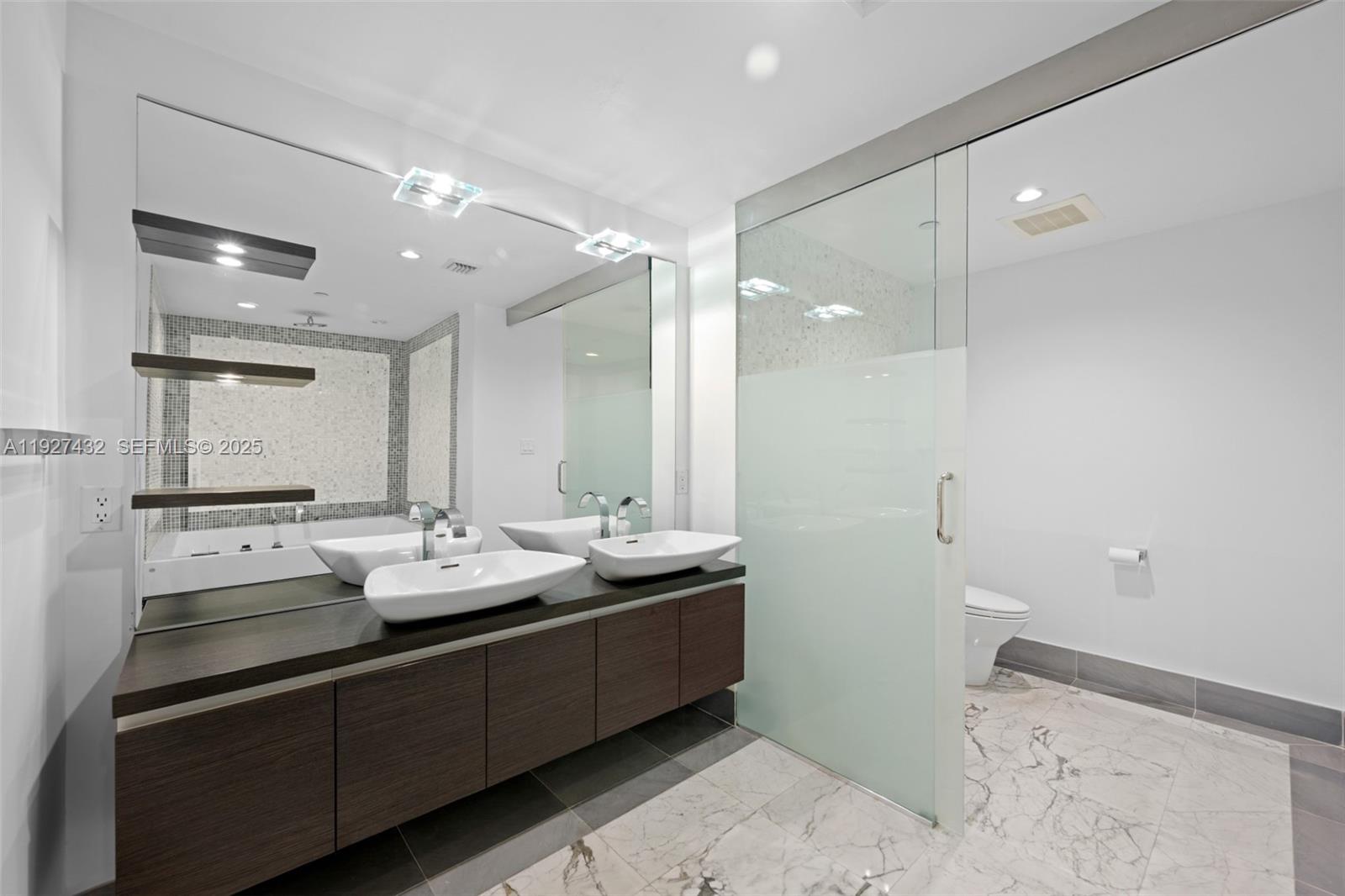 200 Biscayne Blvd Way #4311 Miami, FL 33131