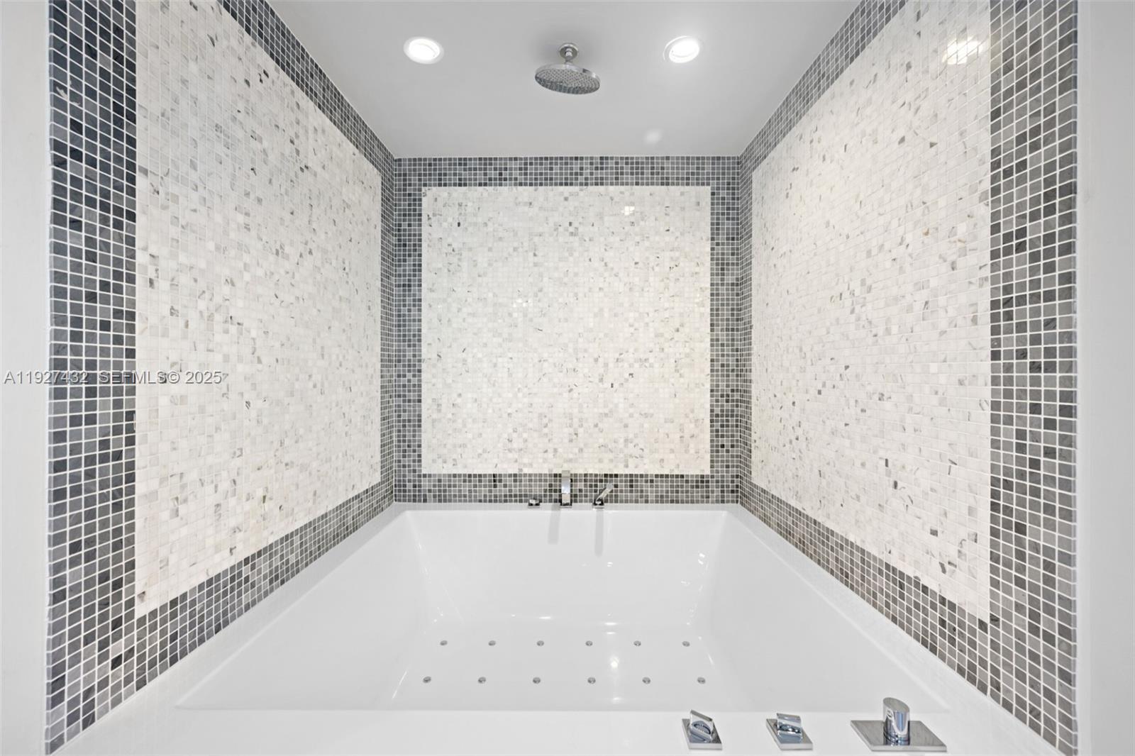 200 Biscayne Blvd Way #4311 Miami, FL 33131