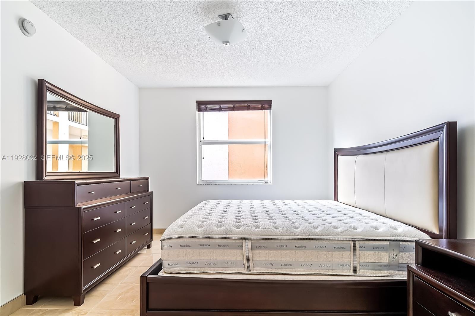 image Porto Bellagio Condo13