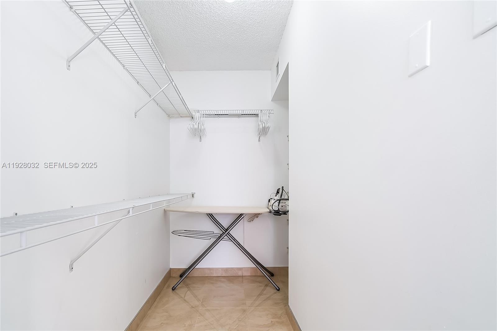 image Porto Bellagio Condo16