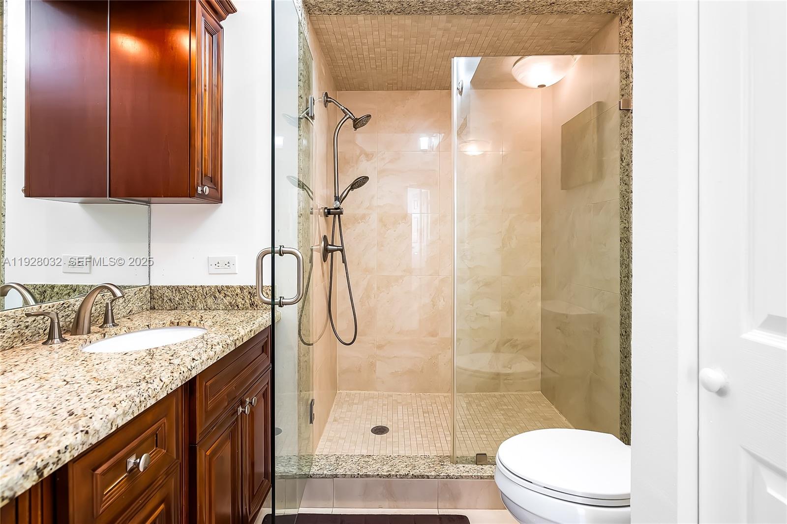 image Porto Bellagio Condo19