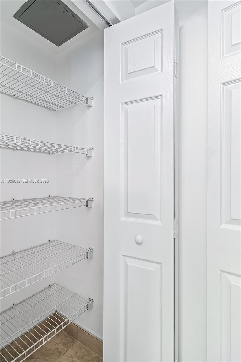 image Porto Bellagio Condo24