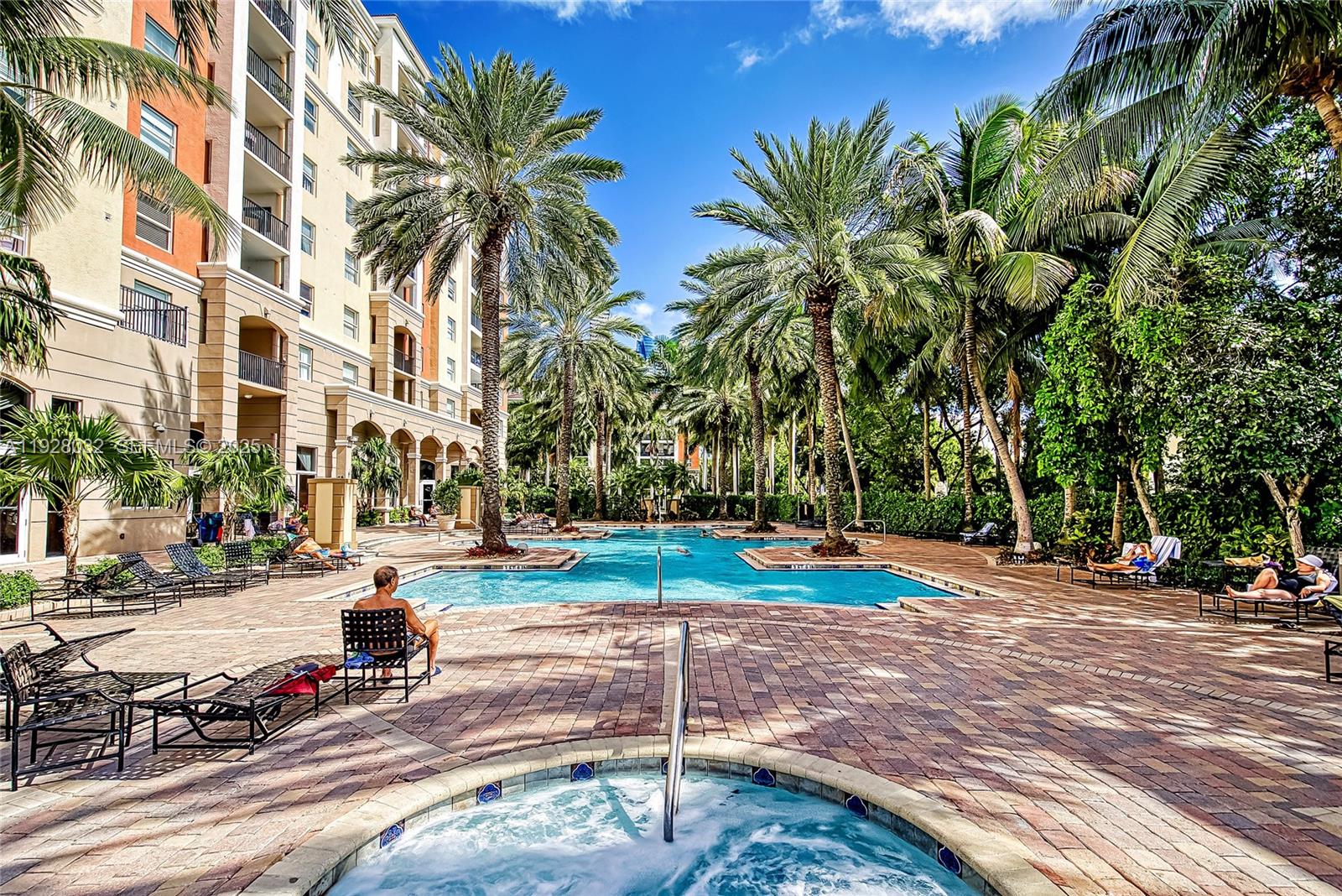 image Porto Bellagio Condo44