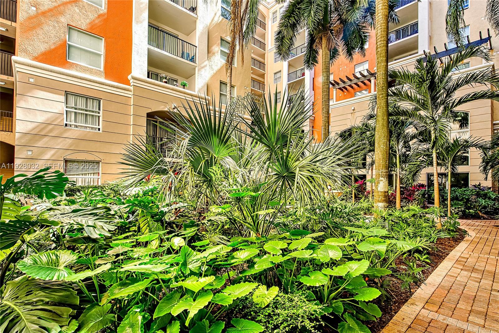 image Porto Bellagio Condo47