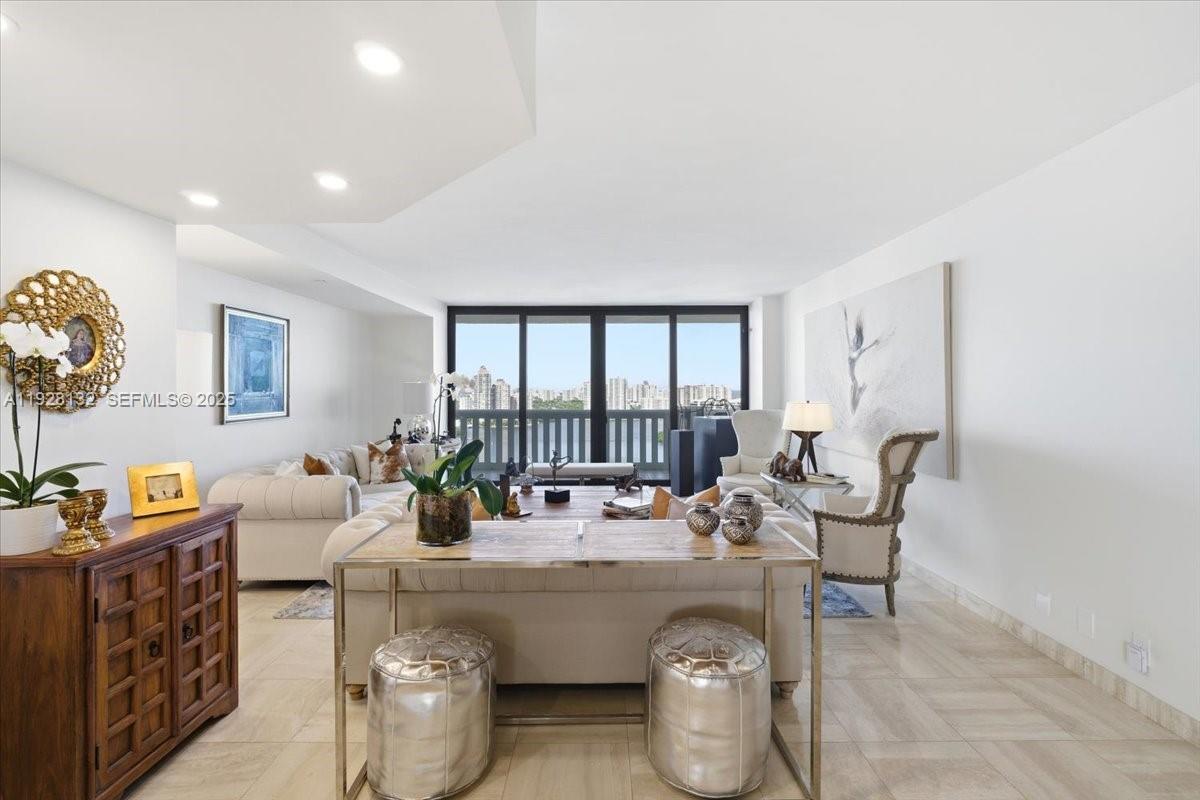 3000 Island Blvd #2802 Aventura, FL 33160