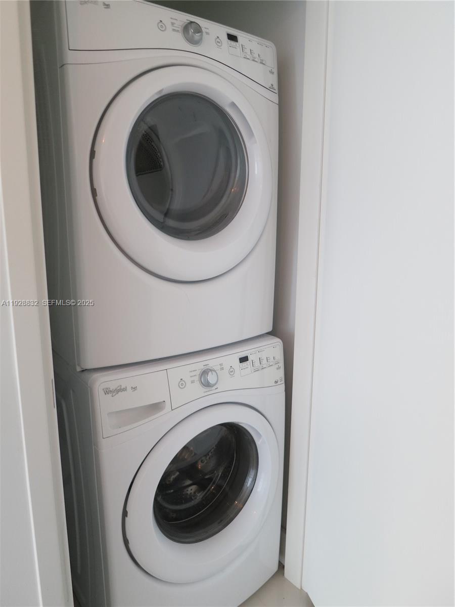 1300 Brickell Bay Dr #1110 Miami, FL 33131