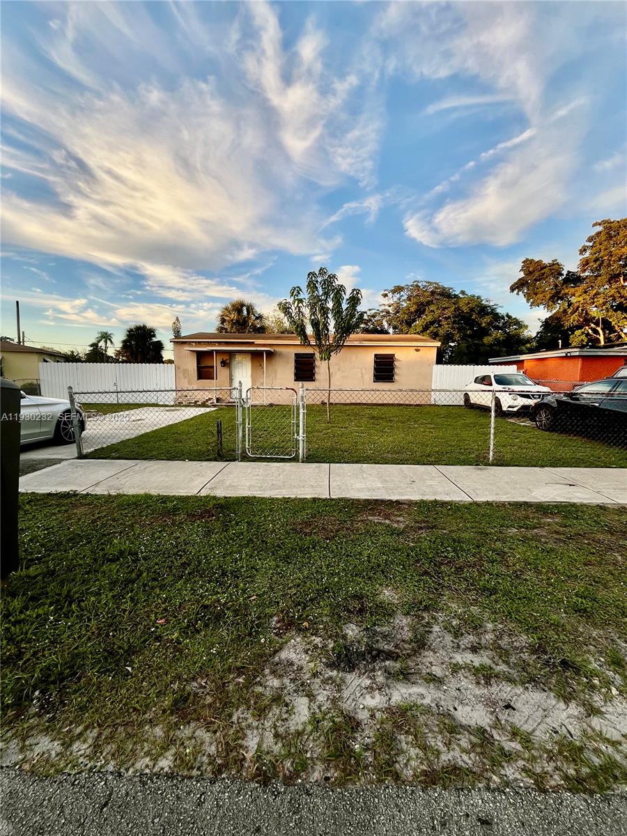 1643 NW 12th Ct Fort Lauderdale, FL 33311