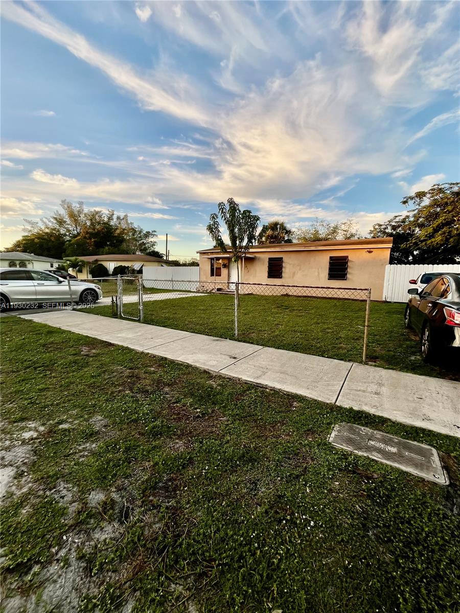 1643 NW 12th Ct Fort Lauderdale, FL 33311