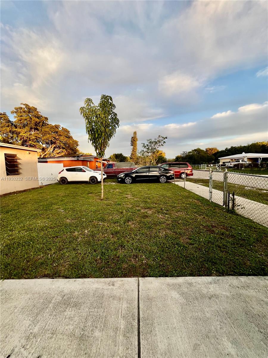 1643 NW 12th Ct Fort Lauderdale, FL 33311