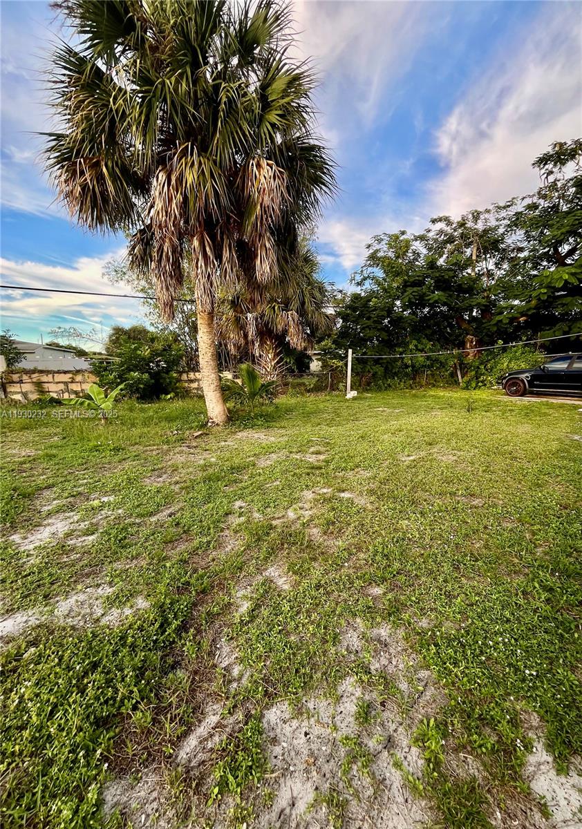 1643 NW 12th Ct Fort Lauderdale, FL 33311