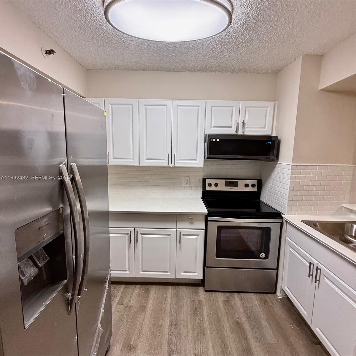 546 SW 1st St #403 Miami, FL 33130