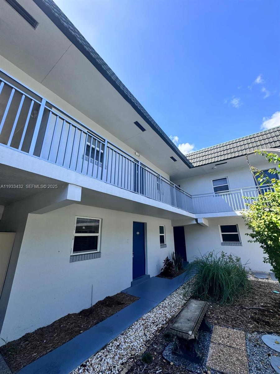 1001 SE 16th St #1 Fort Lauderdale, FL 33316