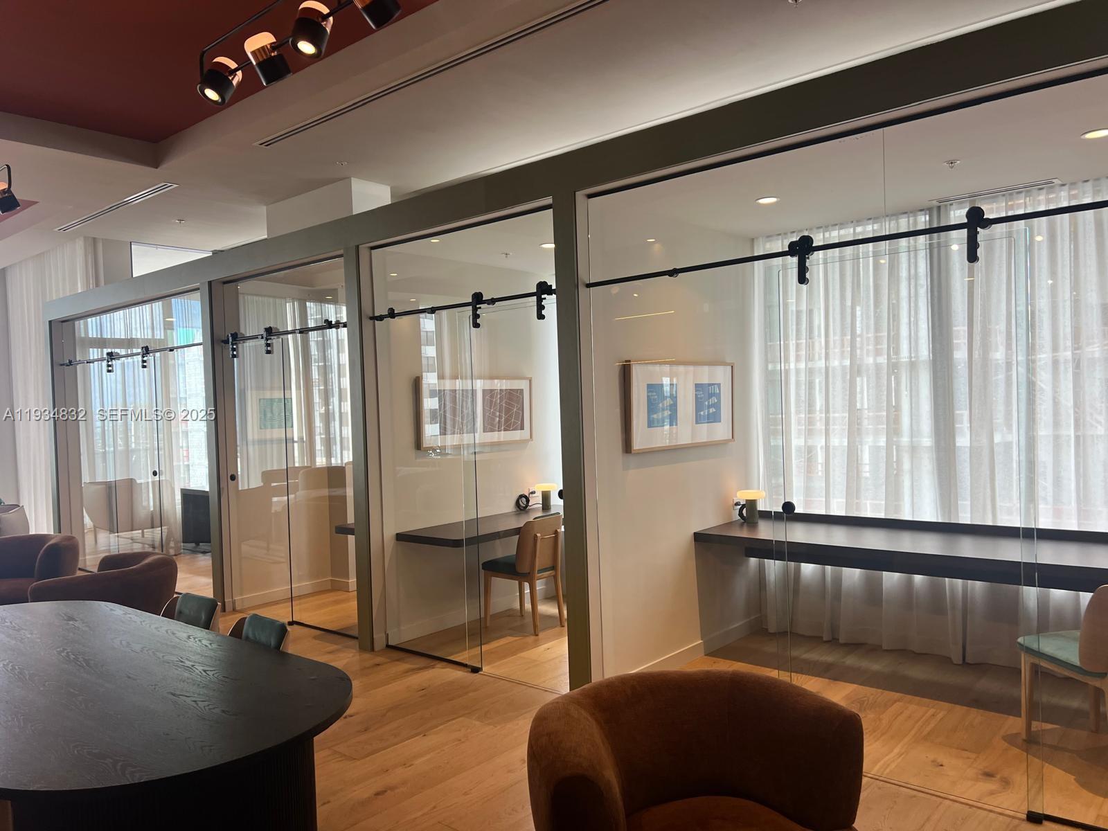 image The Crosby Miami Worldcenter11