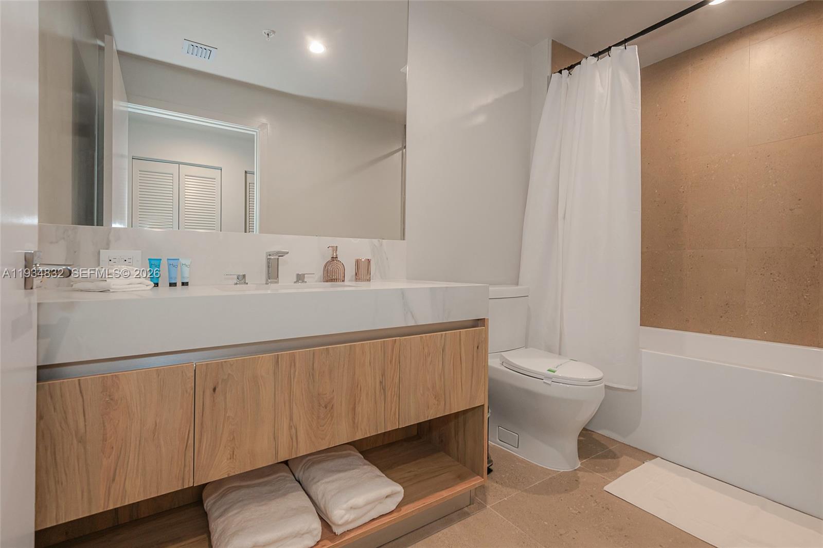 image The Crosby Miami Worldcenter32