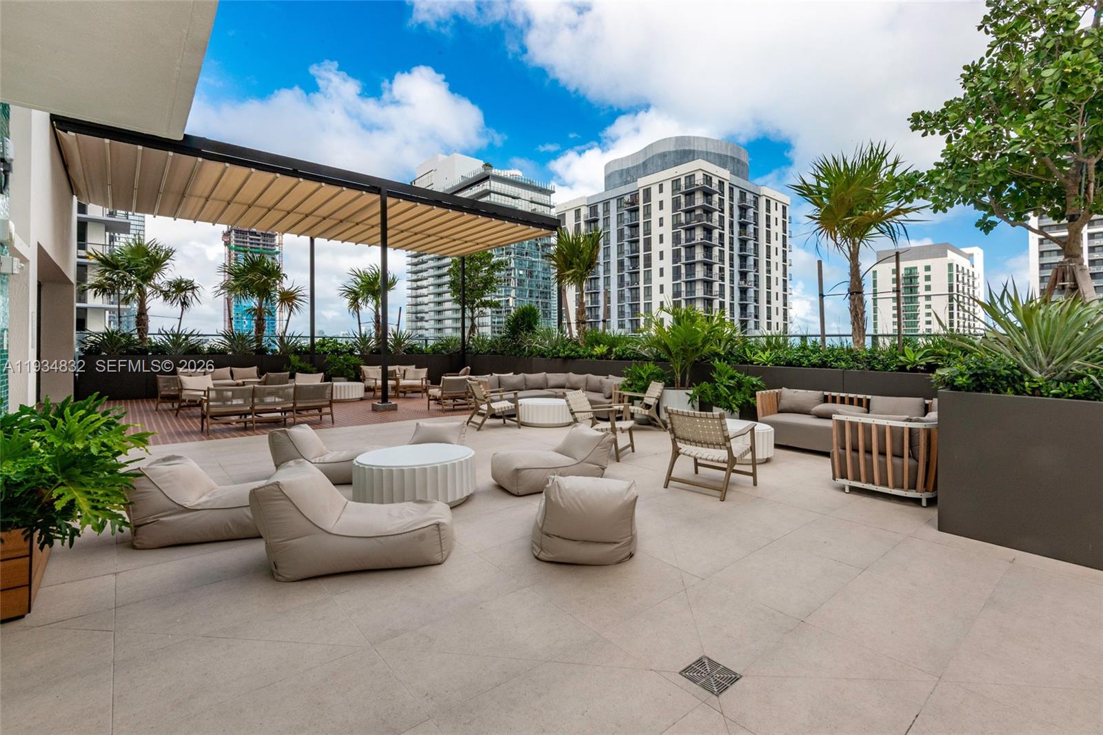 image The Crosby Miami Worldcenter40