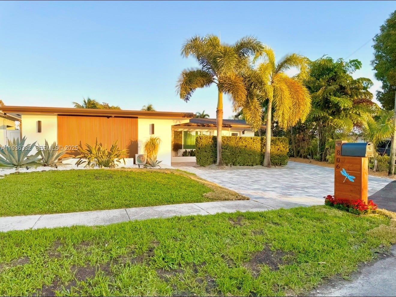 806 Argonaut Is #2 Dania Beach, FL 33004