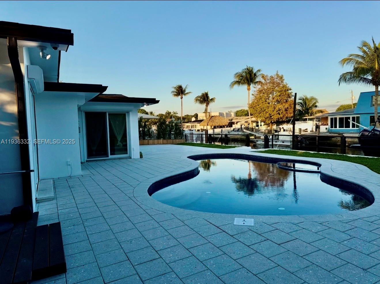 806 Argonaut Is #2 Dania Beach, FL 33004