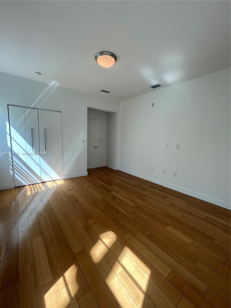 2021 Meridian Ave #12 Miami Beach, FL 33139